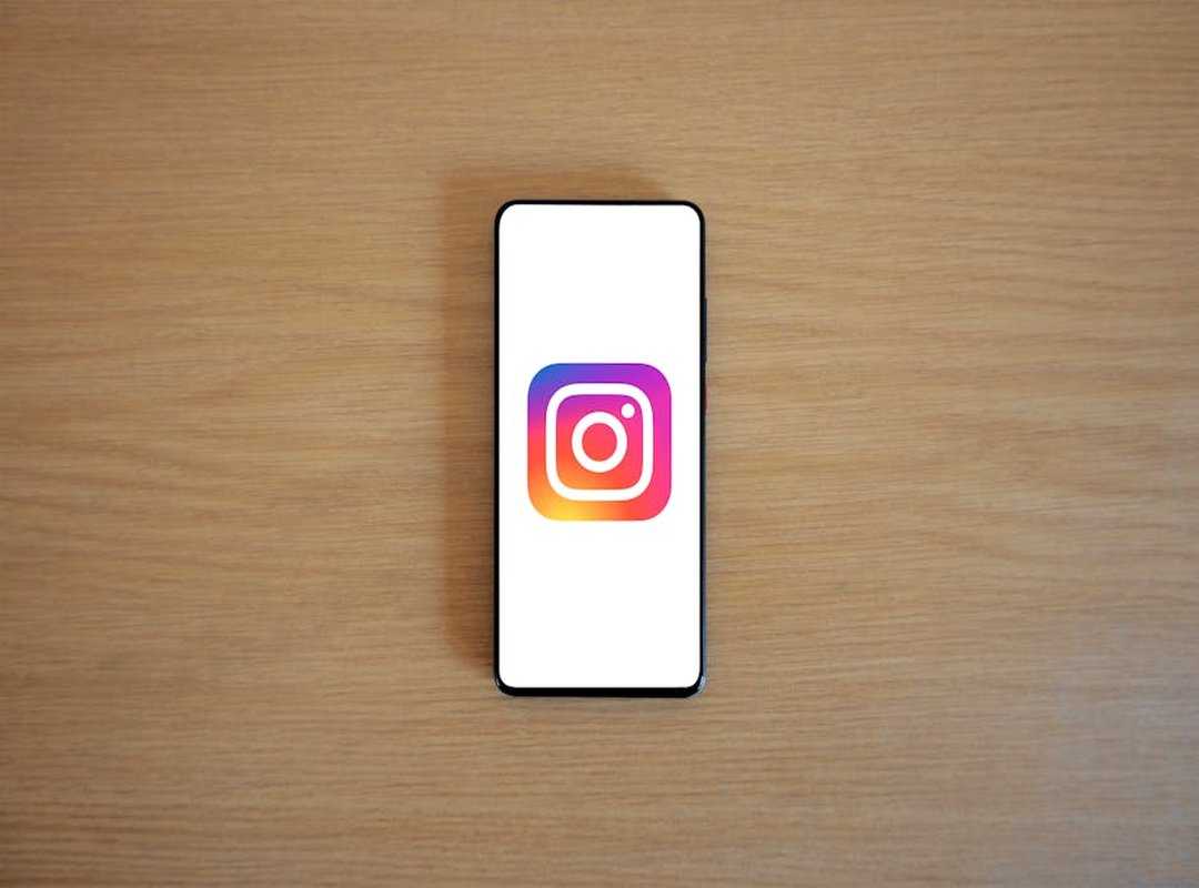Why Instagram Is Better than Facebook Eyexnews
